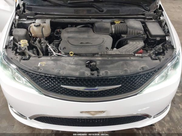 2020 CHRYSLER PACIFICA LIMITED — I10