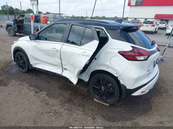 2024 NISSAN KICKS SR XTRONIC CVT — I3