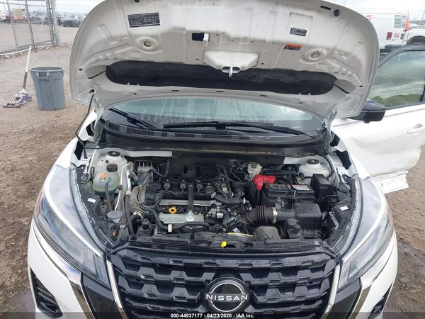 2024 NISSAN KICKS SR XTRONIC CVT — I10