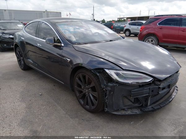 2019 TESLA MODEL S — I1