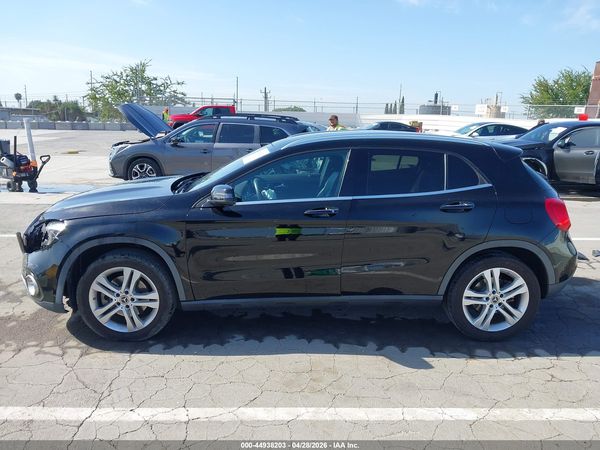 2020 MERCEDES-BENZ GLA 250