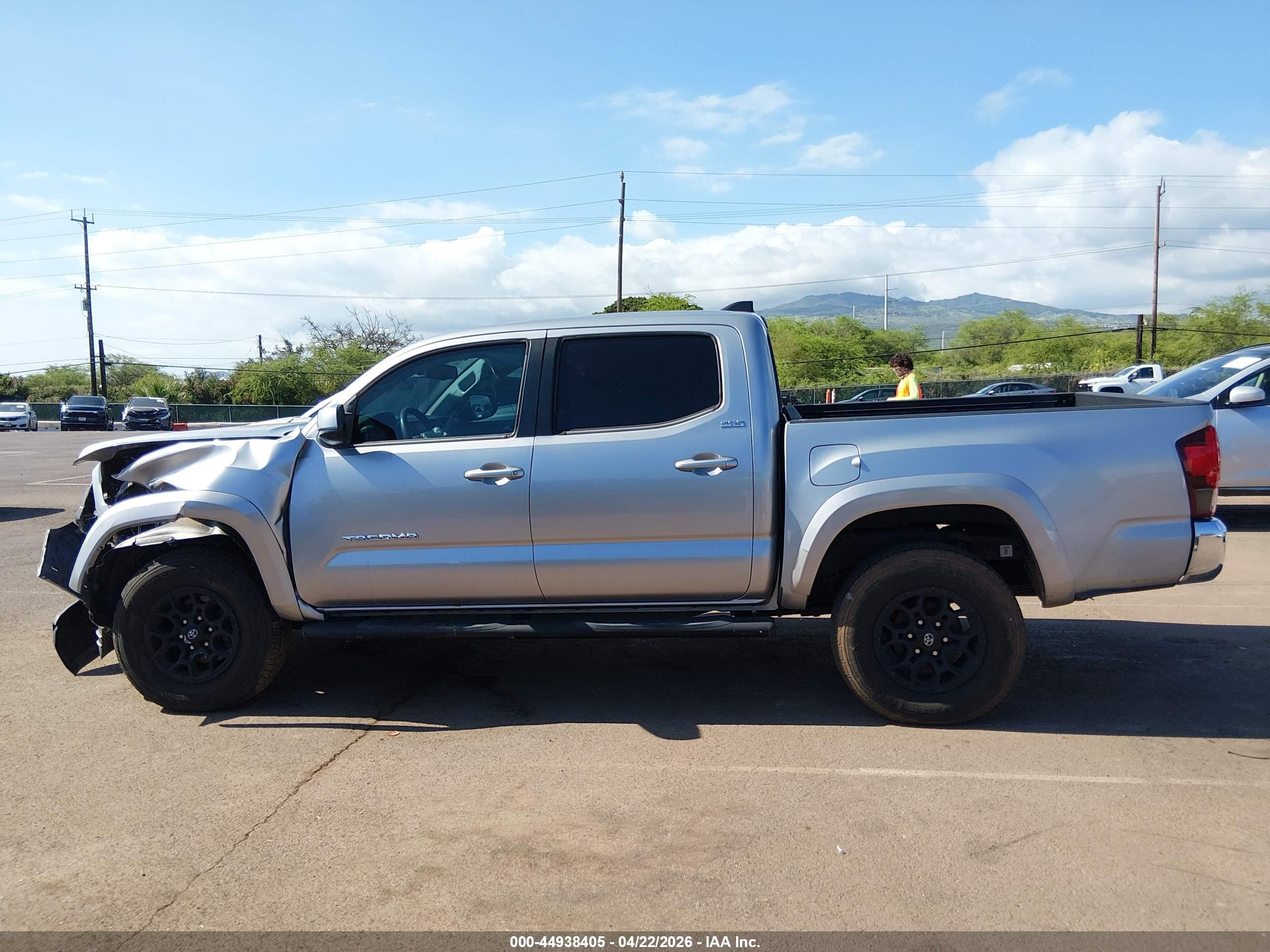 2020 TOYOTA TACOMA SR5 V6