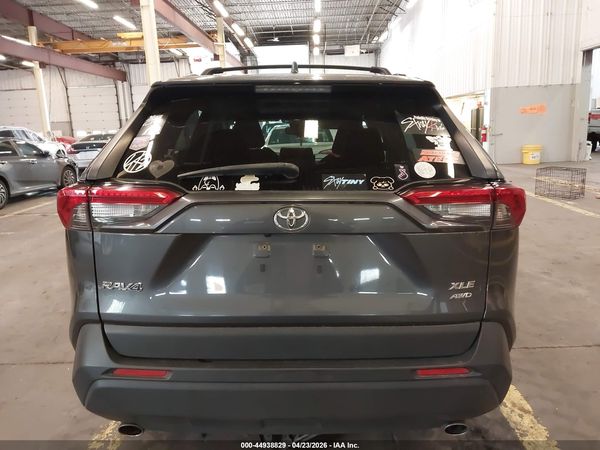 2019 TOYOTA RAV4 XLE