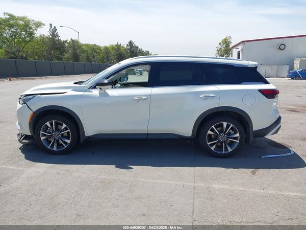 2022 INFINITI QX60 LUXE
