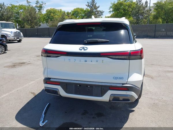 2022 INFINITI QX60 LUXE