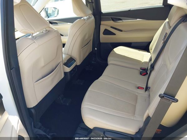 2022 INFINITI QX60 LUXE