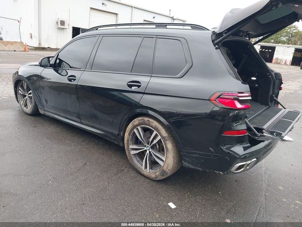 2024 BMW X7 M60I
