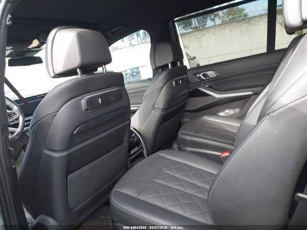 2024 BMW X7 XDRIVE40I