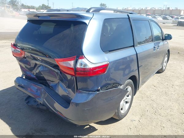 2015 TOYOTA SIENNA LE 8 PASSENGER — I4