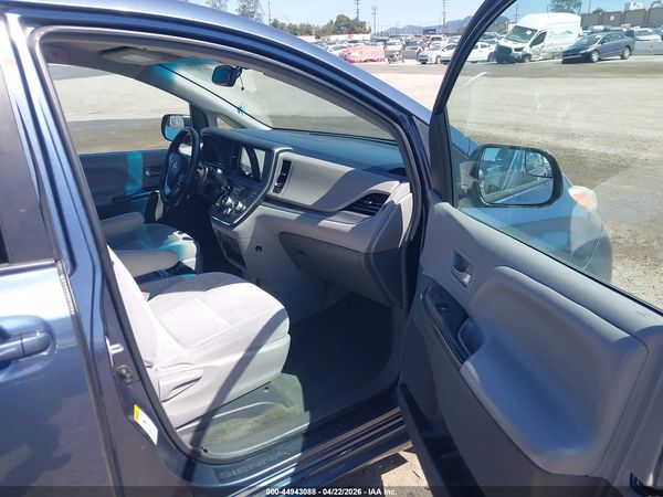 2015 TOYOTA SIENNA LE 8 PASSENGER — I5