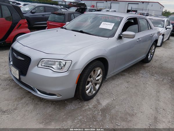 2021 CHRYSLER 300 TOURING AWD — I2