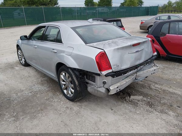 2021 CHRYSLER 300 TOURING AWD — I3