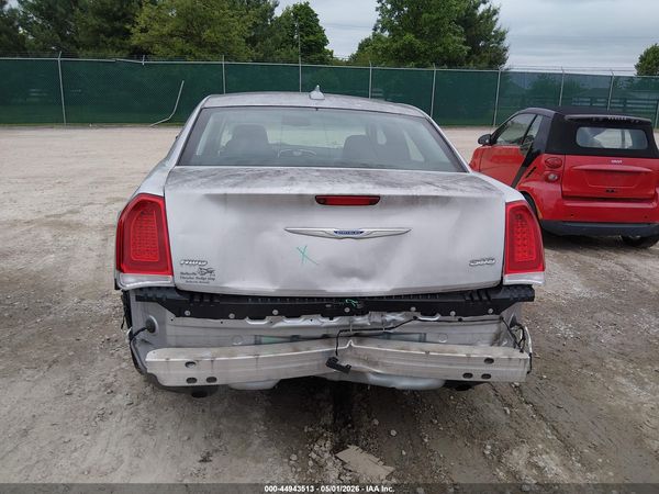 2021 CHRYSLER 300 TOURING AWD — I119