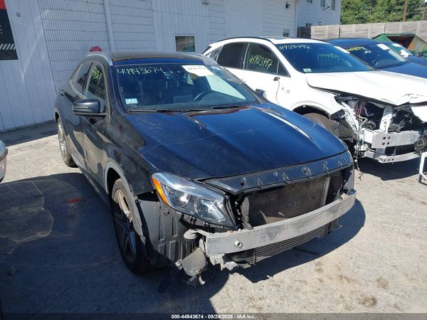 2016 MERCEDES-BENZ GLA 250 4MATIC — I1