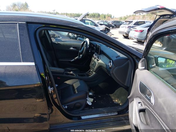 2016 MERCEDES-BENZ GLA 250 4MATIC — I5