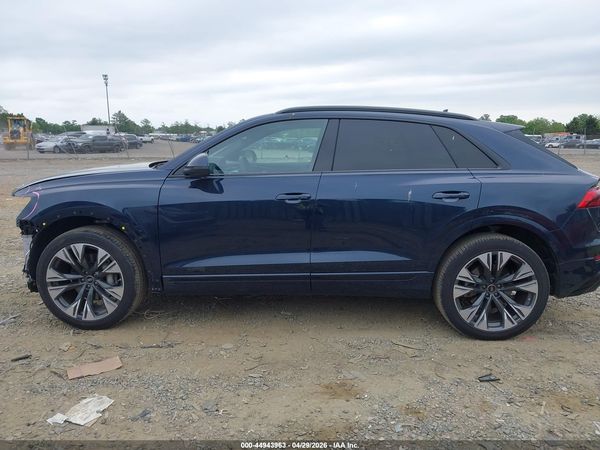 2025 AUDI Q8