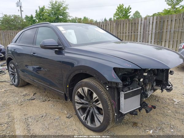 2025 AUDI Q8