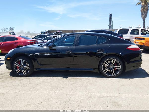 2013 PORSCHE PANAMERA