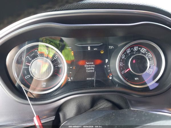 2015 DODGE CHALLENGER SXT
