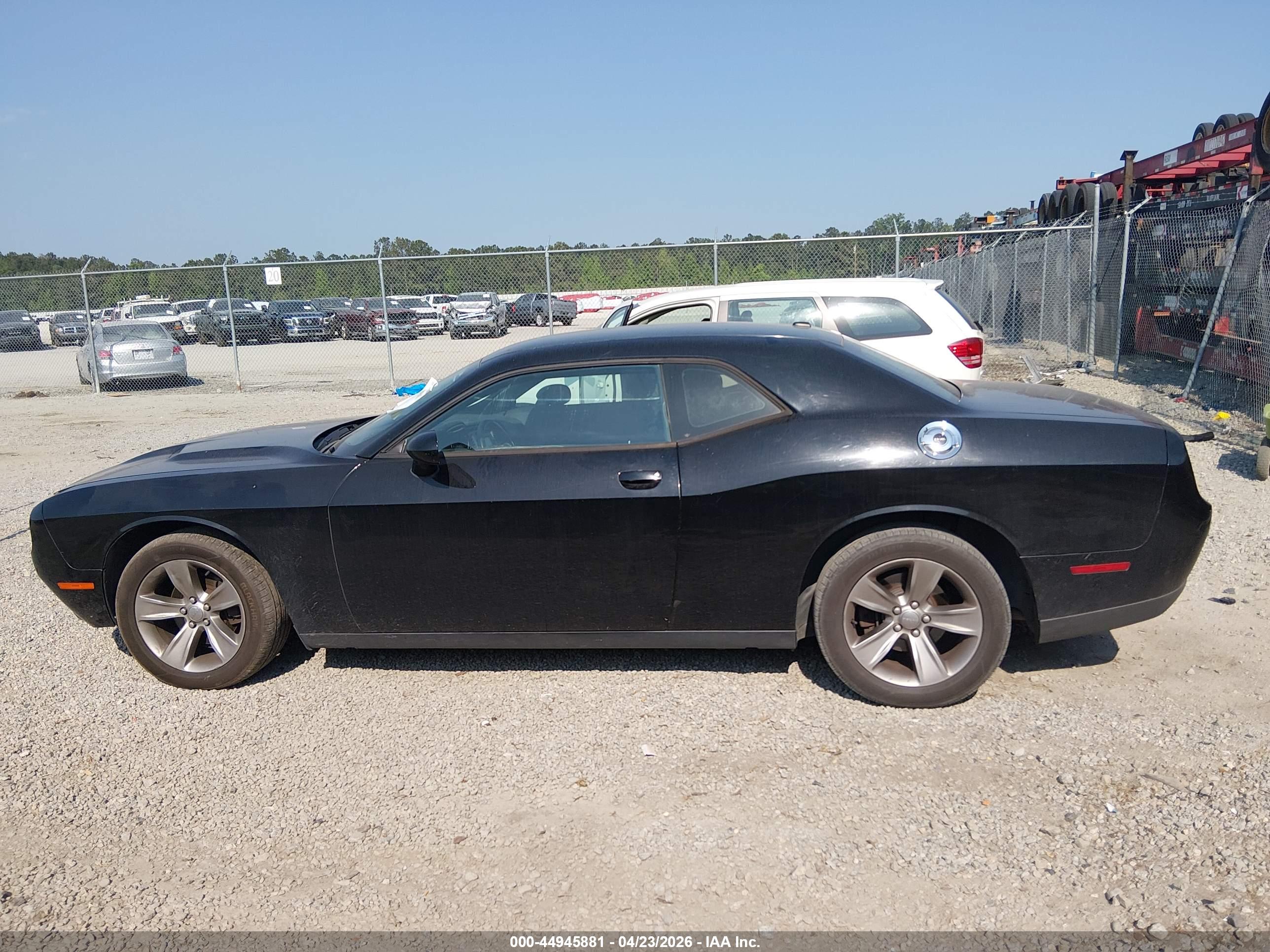 2015 DODGE CHALLENGER SXT