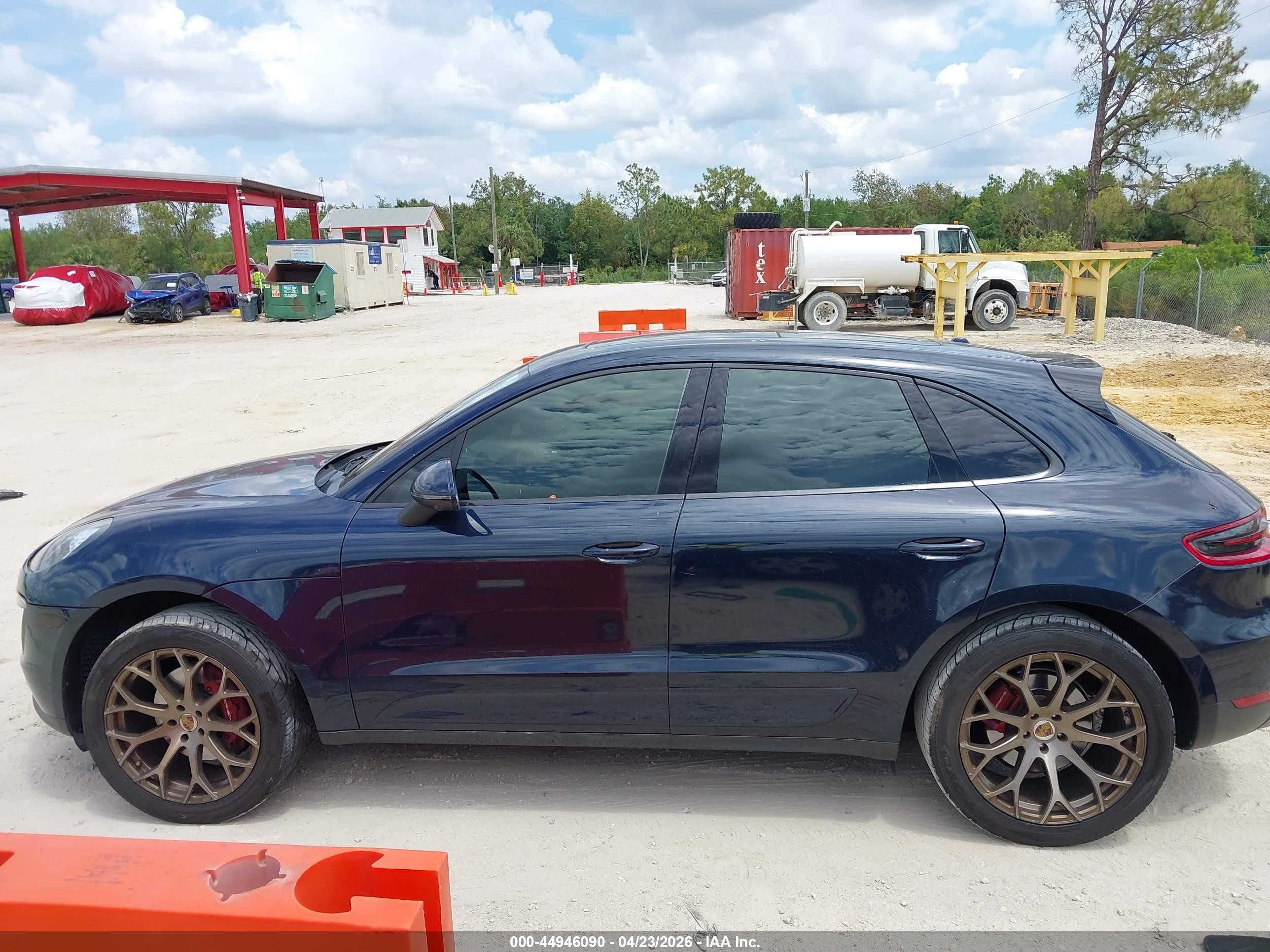 2017 PORSCHE MACAN S