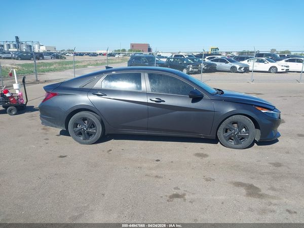 2022 HYUNDAI ELANTRA SEL