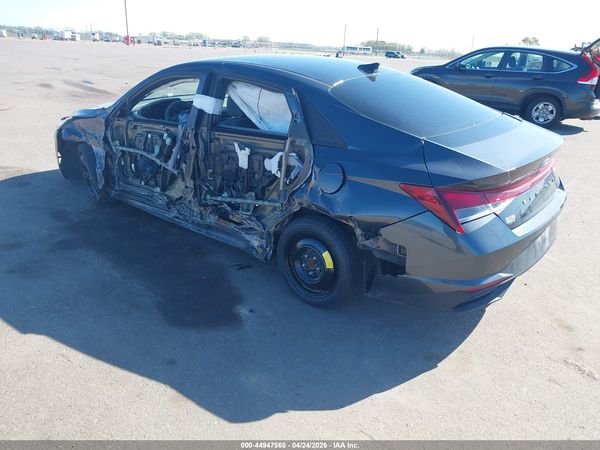 2022 HYUNDAI ELANTRA SEL