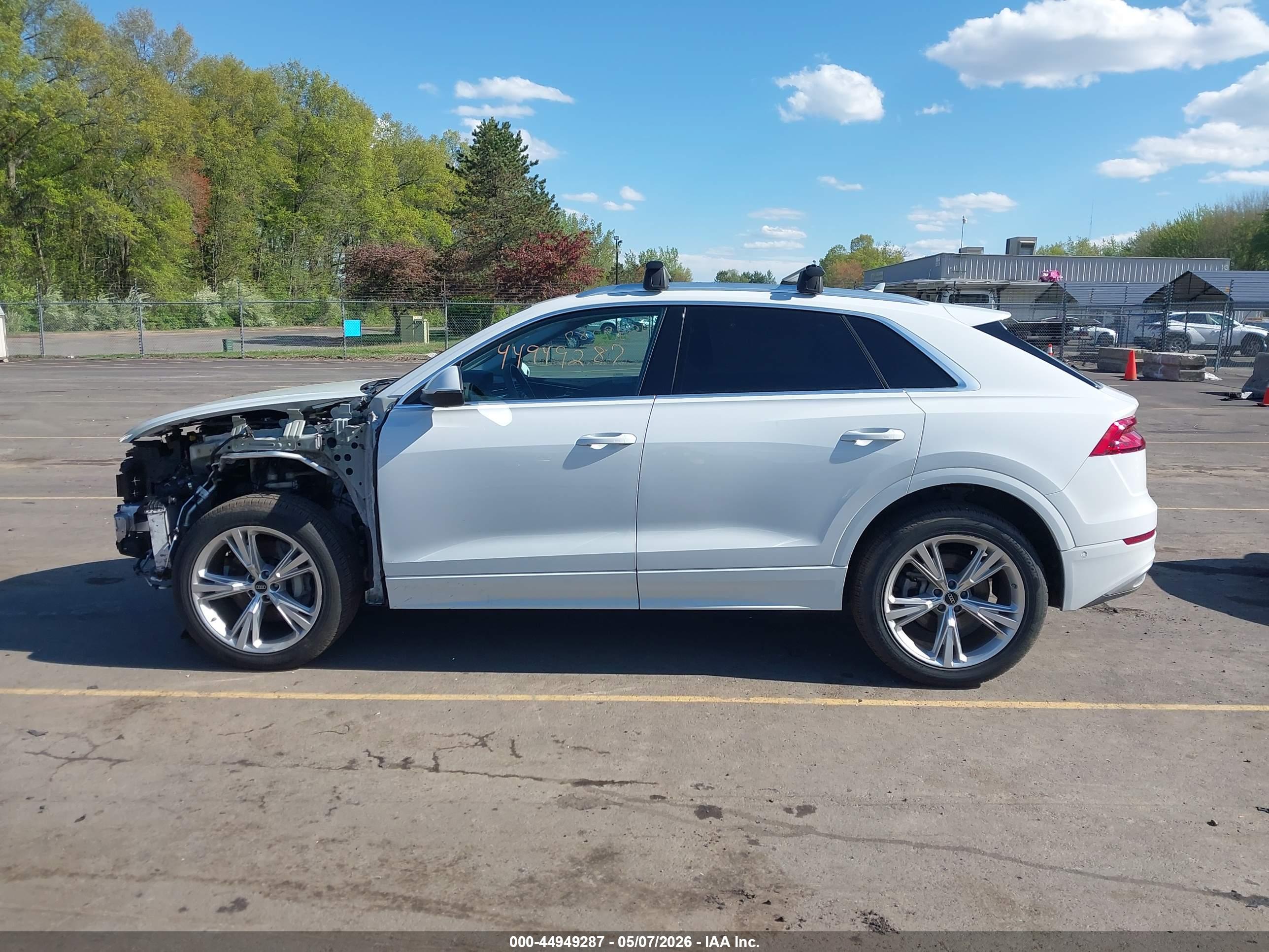 2023 AUDI Q8