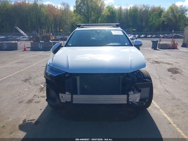 2023 AUDI Q8