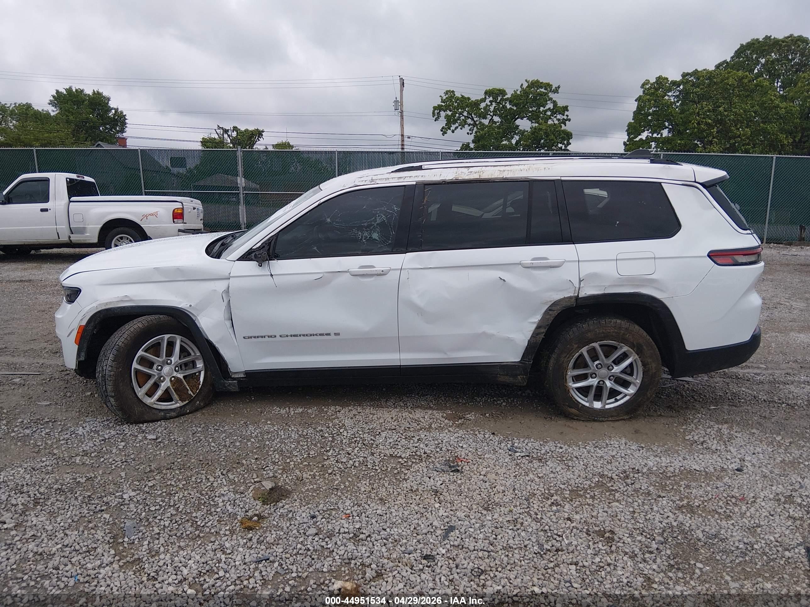 2021 JEEP GRAND CHEROKEE L LAREDO 4X4