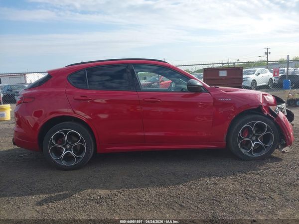 2022 ALFA ROMEO STELVIO VELOCE TI AWD