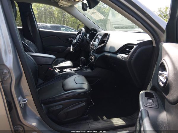 2019 JEEP CHEROKEE LATITUDE PLUS 4X4