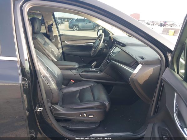 2017 CADILLAC XT5 LUXURY — I5