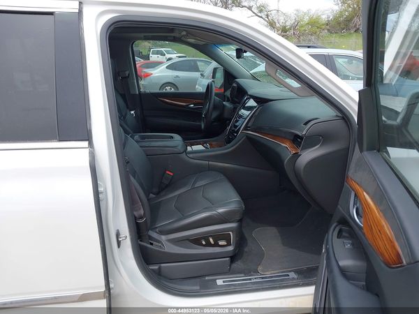 2017 CADILLAC ESCALADE ESV LUXURY