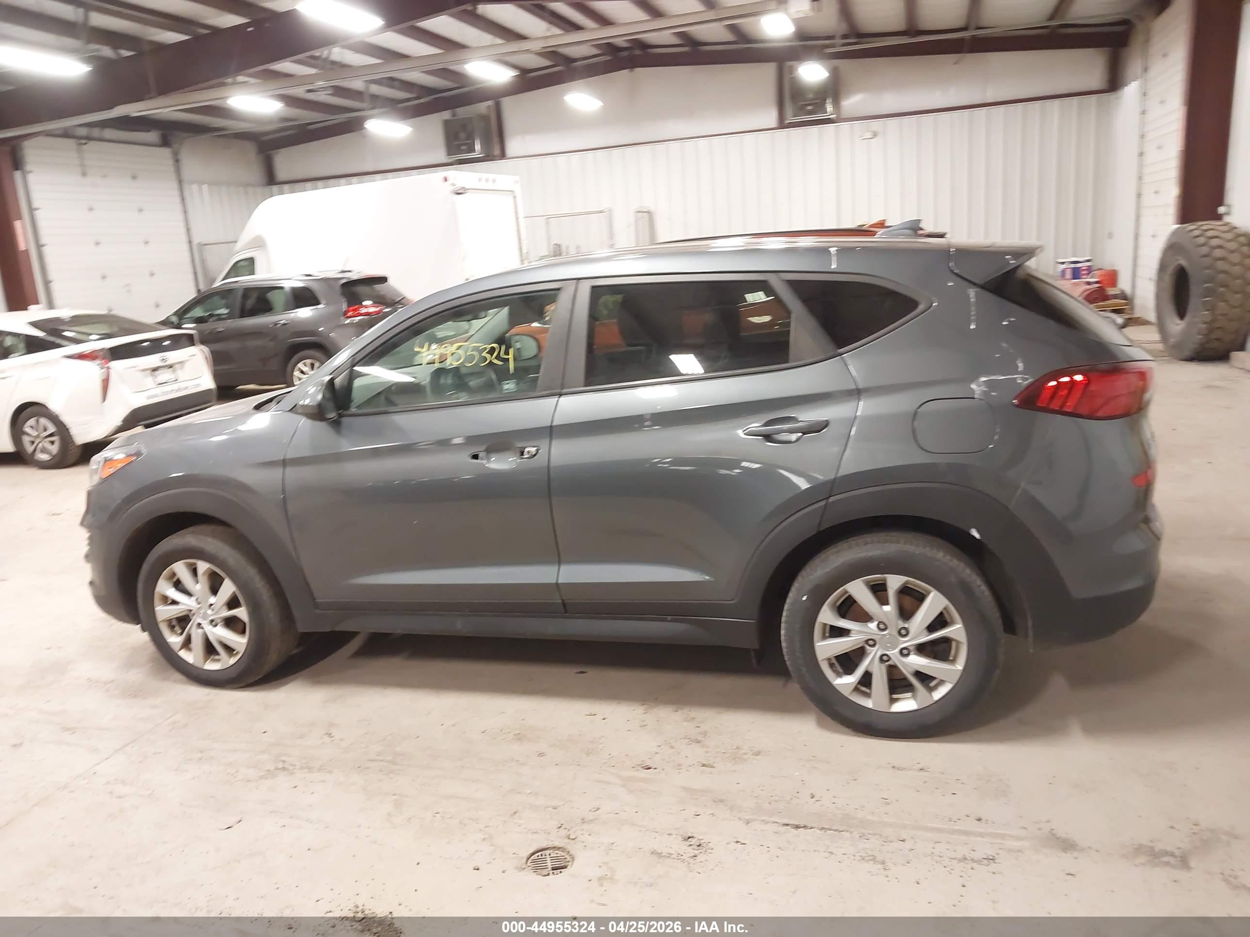 2019 HYUNDAI TUCSON SE