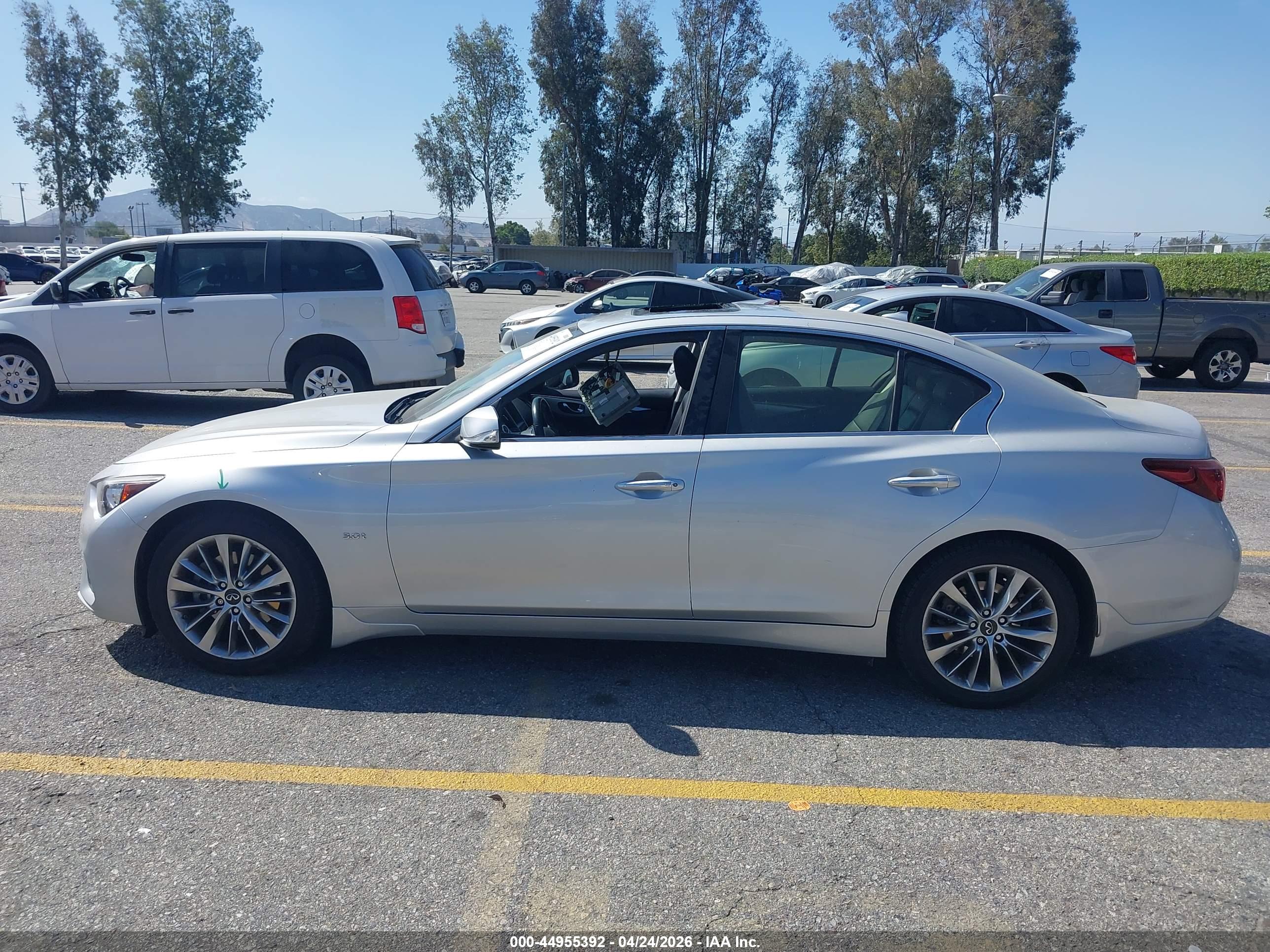 2020 INFINITI Q50 LUXE