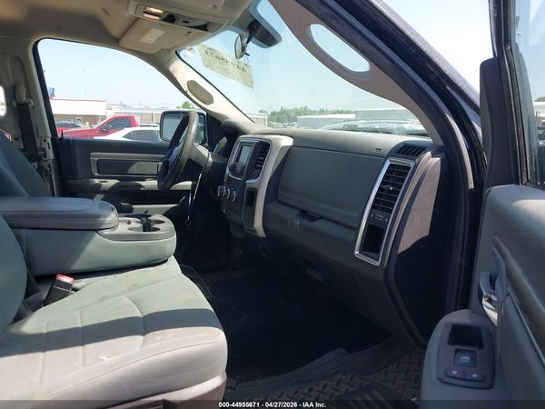 2019 RAM 1500 CLASSIC SLT  4X2 6'4 BOX
