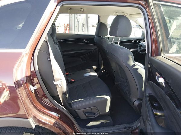 2019 KIA SORENTO 2.4L LX