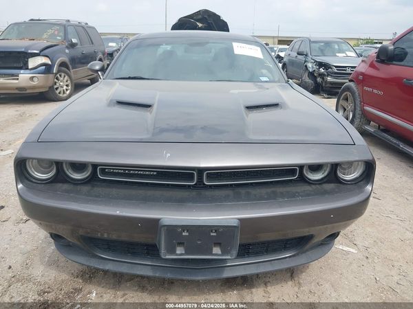 2016 DODGE CHALLENGER SXT