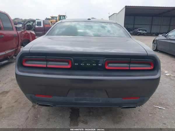 2016 DODGE CHALLENGER SXT