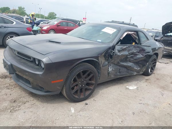 2016 DODGE CHALLENGER SXT