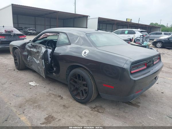 2016 DODGE CHALLENGER SXT