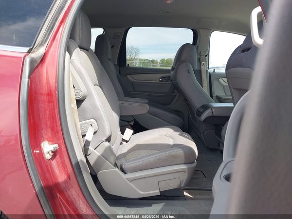 2015 CHEVROLET TRAVERSE 1LT — I8