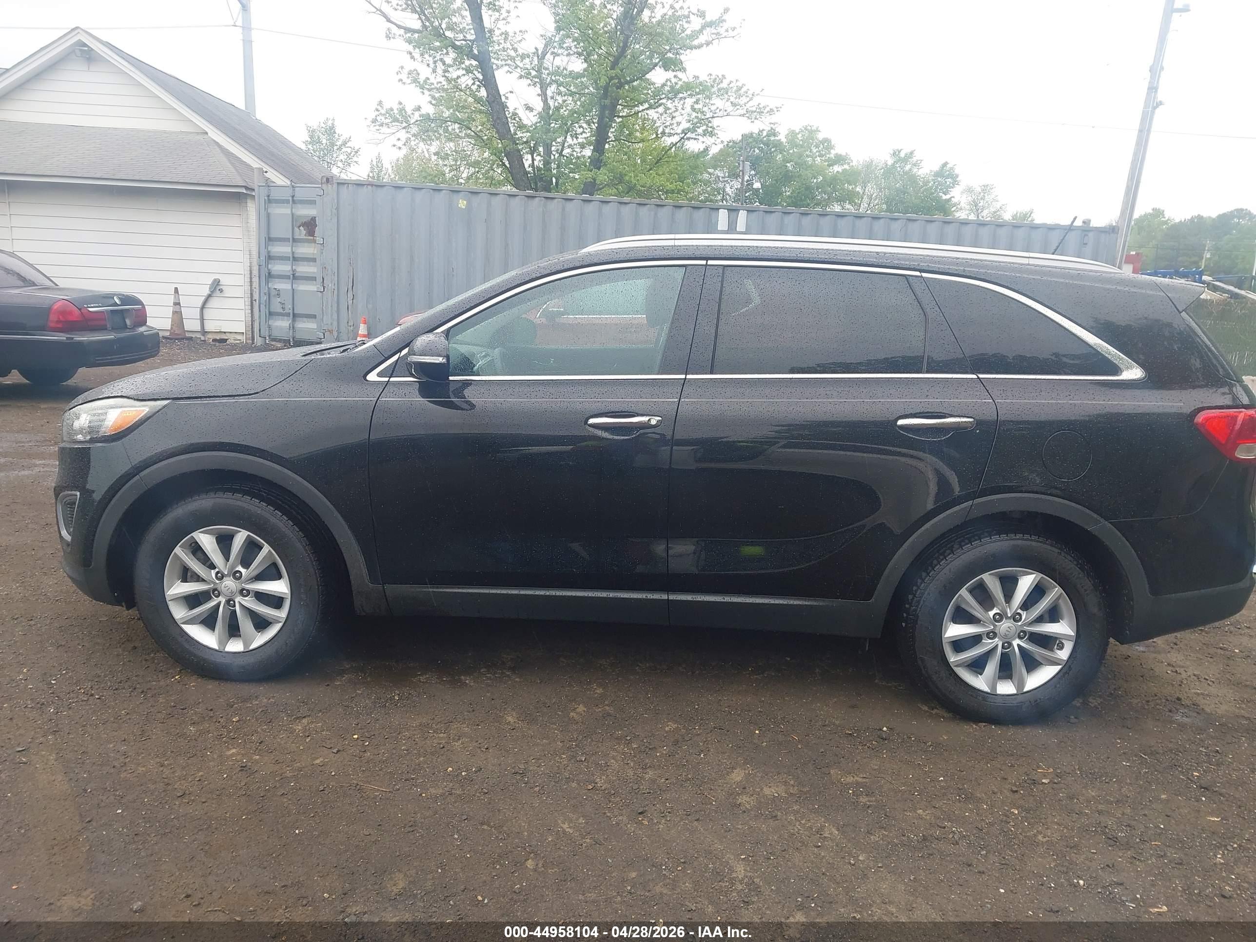 2017 KIA SORENTO 2.4L LX
