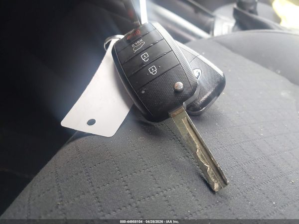 2017 KIA SORENTO 2.4L LX