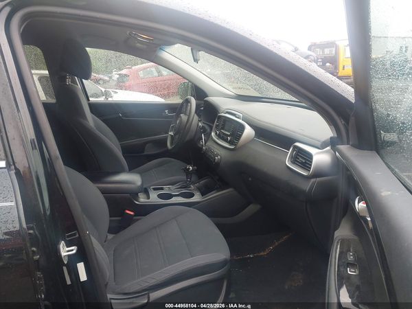 2017 KIA SORENTO 2.4L LX
