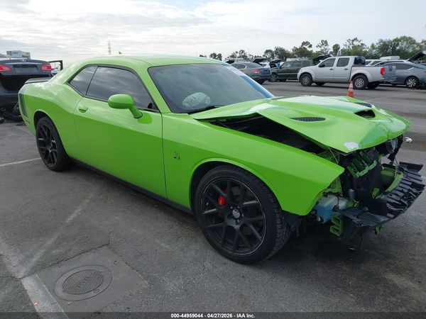 2015 DODGE CHALLENGER R/T SCAT PACK — I1