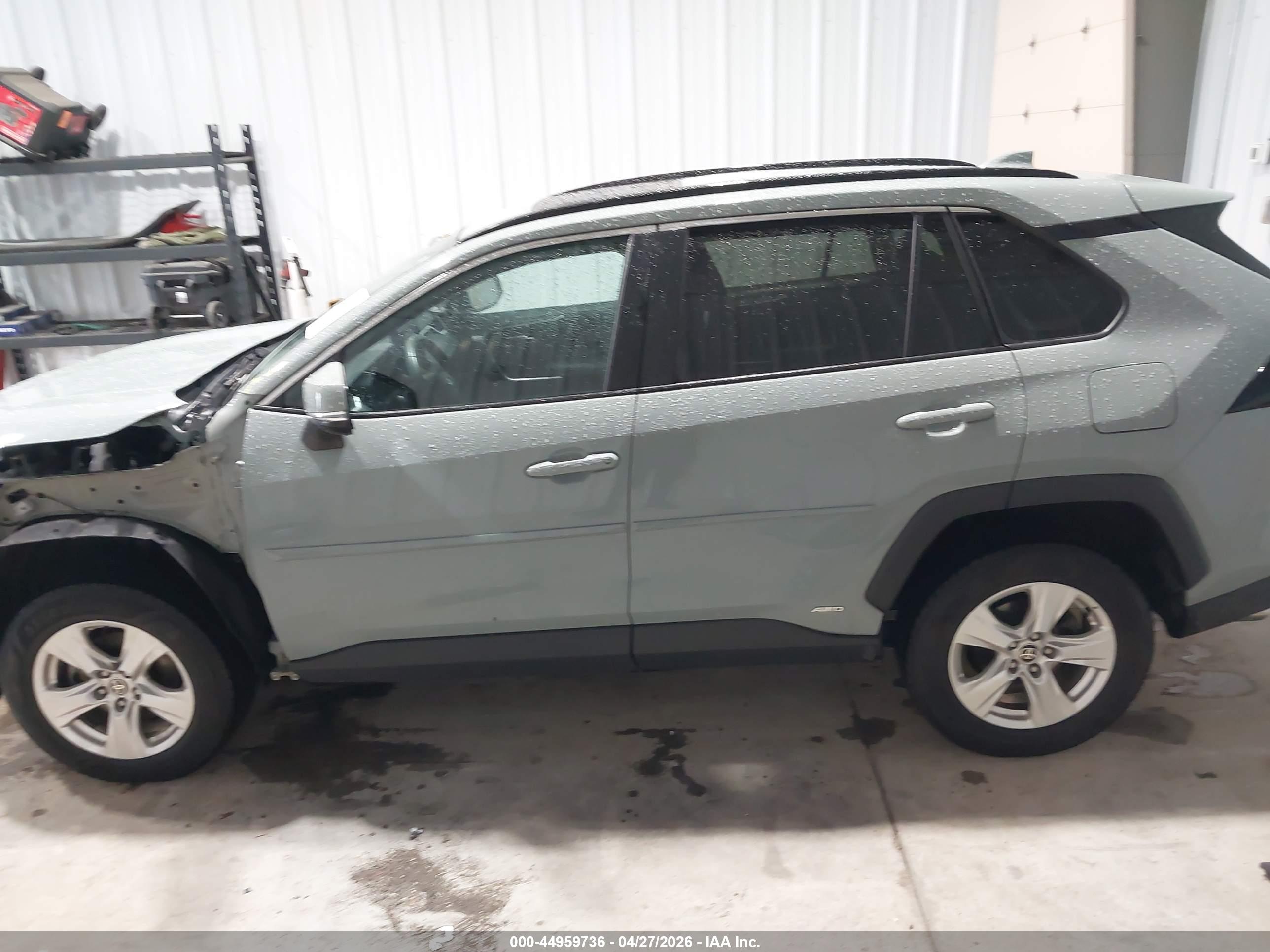 2021 TOYOTA RAV4 HYBRID XLE