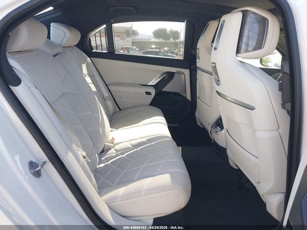 2025 BMW I7 EDRIVE50