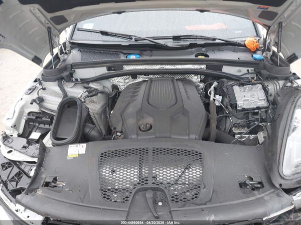 2022 PORSCHE MACAN